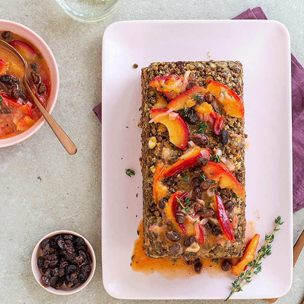 Linsenbraten mit Weinbeeren-Pflaumen-Sauce