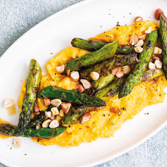Grüner Spargel mit Zitronenpolenta