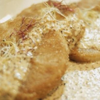 Sellerieschnitzel mit Sesamsenfsauce
