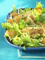 Sommersalat mit gebackenem Schafskäse