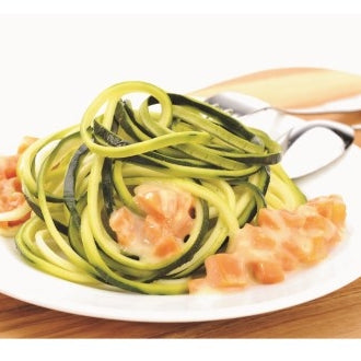 Zucchini-Nudeln mit Möhren-Sugo